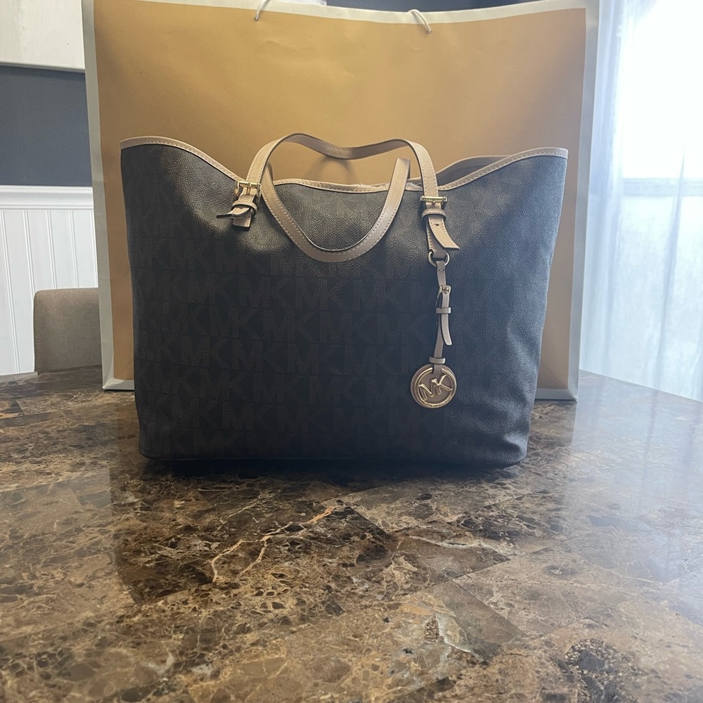 Michael Kors Tote